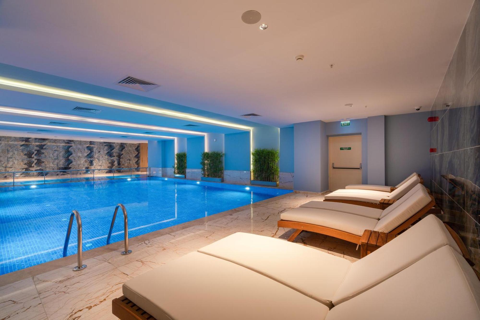 Concorde Tower Hotel & Casino Nicosia Eksteriør billede Indoor pool