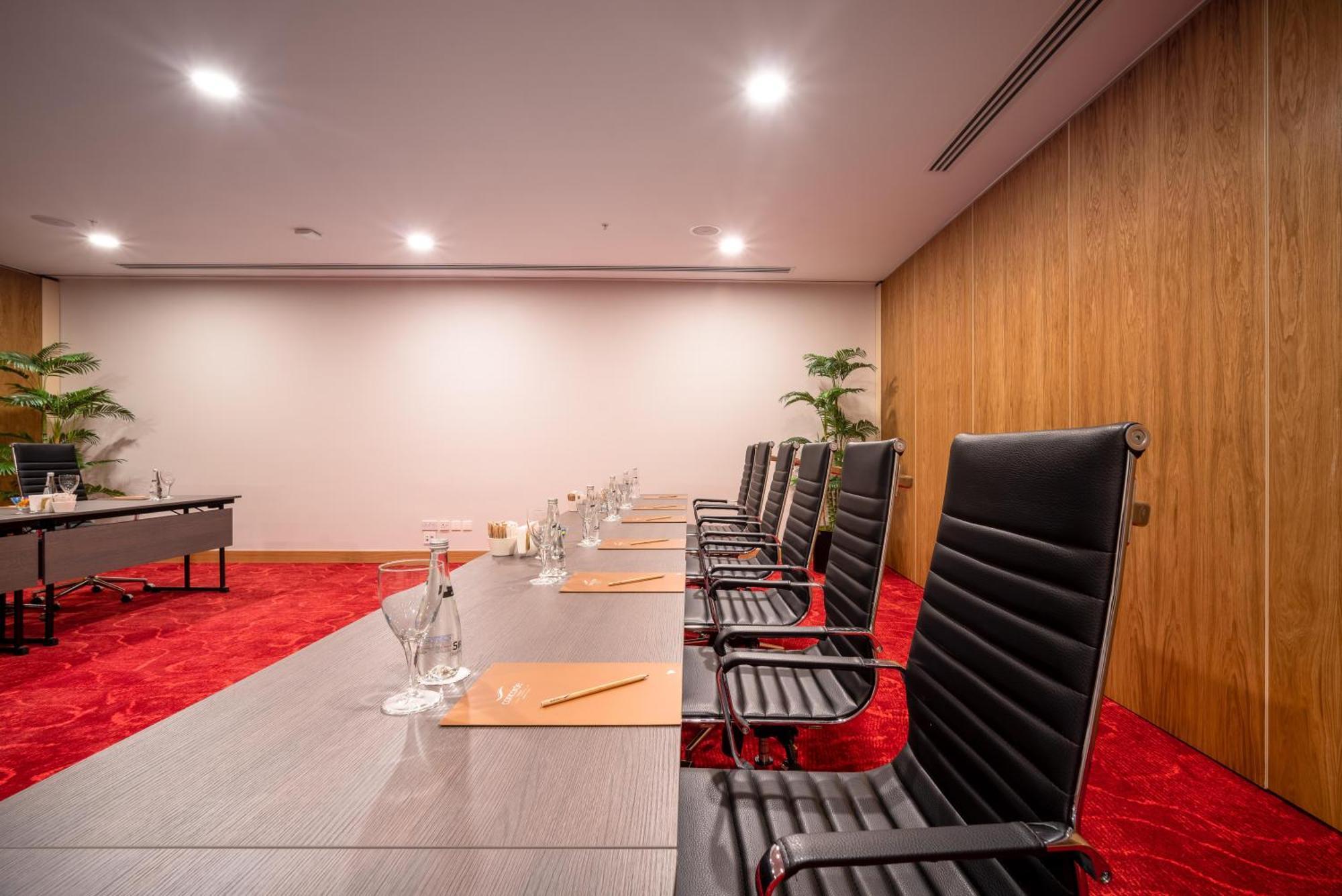 Concorde Tower Hotel & Casino Nicosia Eksteriør billede Meeting room at the InterContinental London The O2
